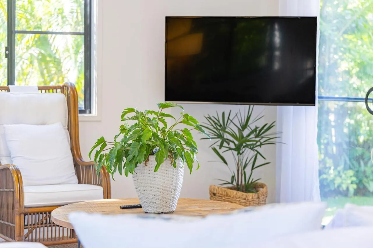 Monterey Beach House - Direct Beach Access & Plunge Pool Byron Bay