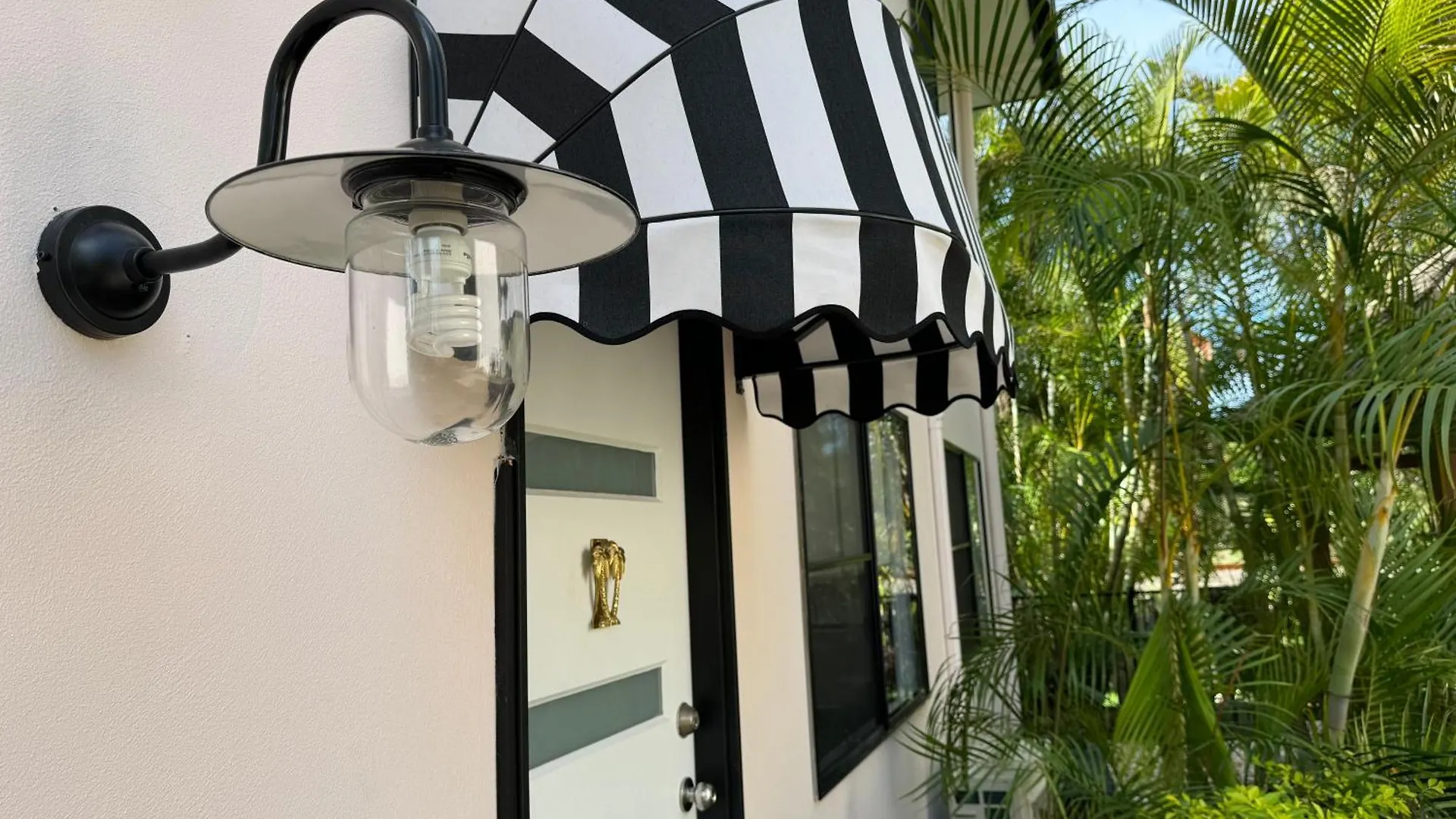 Holiday home Monterey Beach House - Direct Beach Access & Plunge Pool Byron Bay